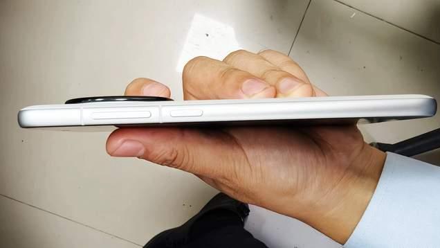 国产新款联名版AI手机，搭载系统级人工智能，一句指令全自动操控