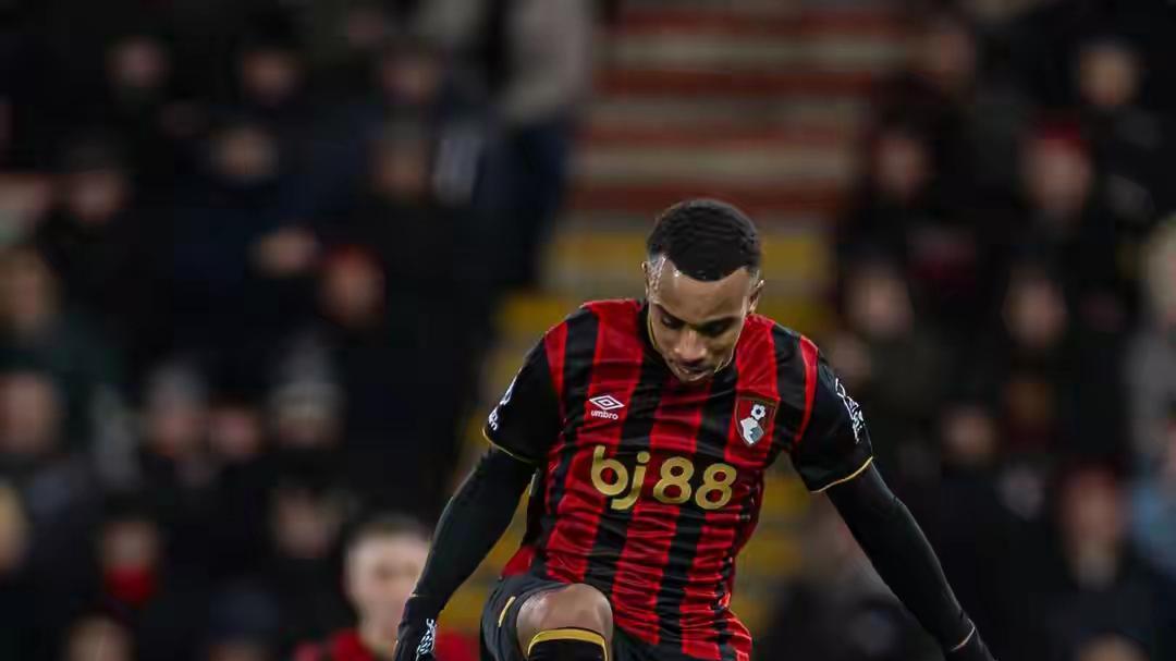 英超第23轮比赛中利物浦队客场2比3不敌伯恩茅斯队