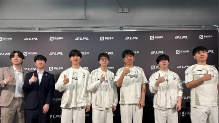 四年血仇同组清算！BLG/JDG/IG撕破脸，每局都是 “复仇死斗”！