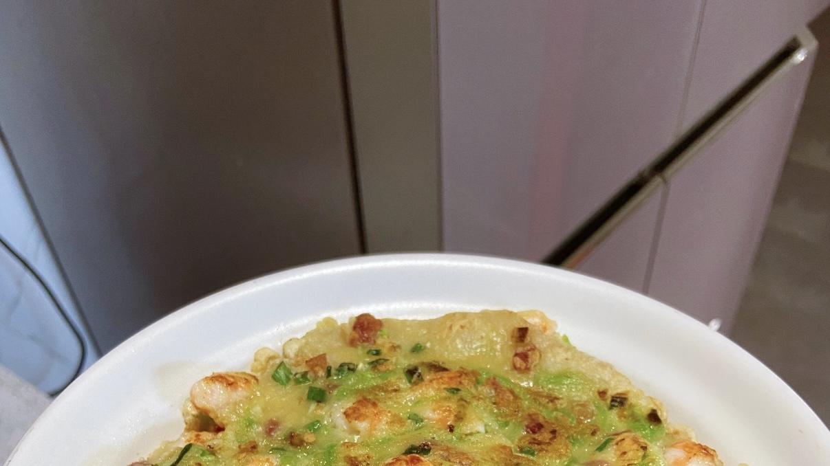 丝瓜虾仁烙：一口咬住夏天的清甜与鲜香