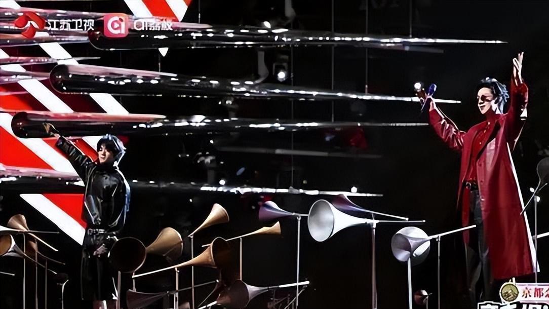 薛之谦周深联手顶级阵容，盛典圆满落幕，夺得年度收视冠军