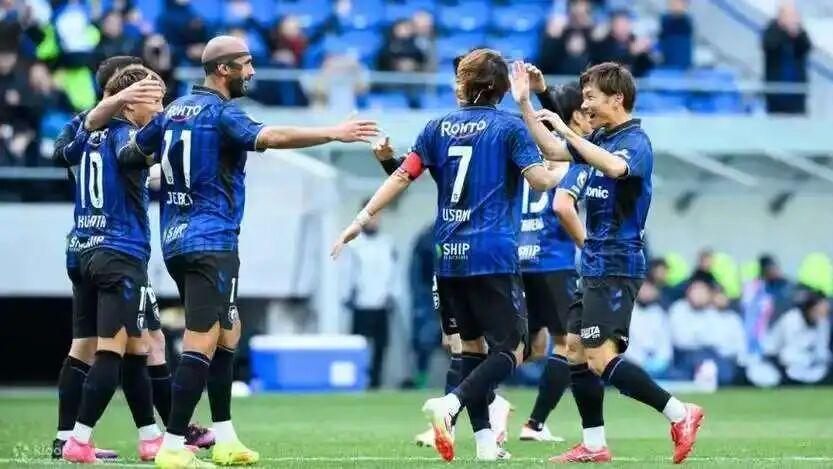 今日竞彩推荐：昭阳殿 里恩爱绝 今日店内精选赛事7串1前瞻，腾势zt不在话下