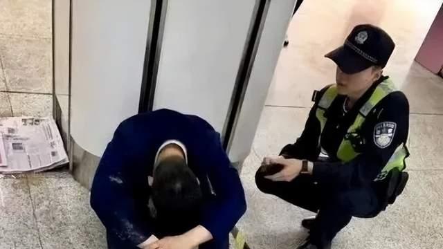 “不是我不努力” ：被清退的编外人员，如何过难关？