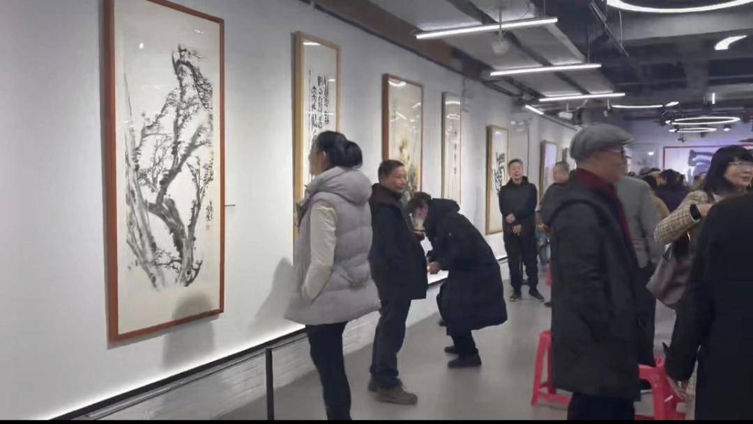 “恒安故里·墨韵水东 归真”书画联展在贵阳乌当启幕