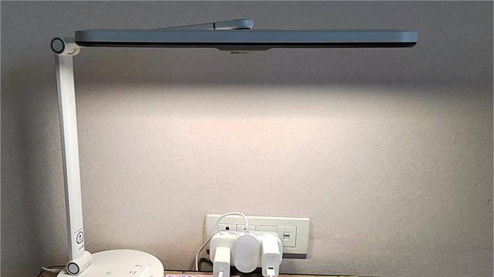 小学生护眼灯哪个牌子好？最新权威结果正式公布护眼灯排名第一名