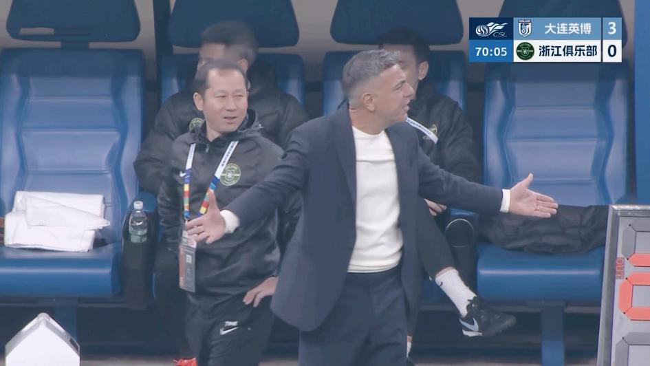 太意外！李国旭能想到？大连3: 0大胜，浙江球迷愤怒：4词讽刺球队