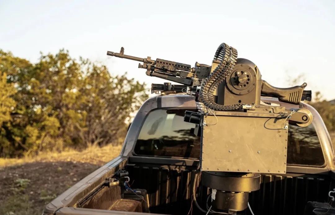 500 美元击毁千万坦克，俄乌战场揭开战争新时代