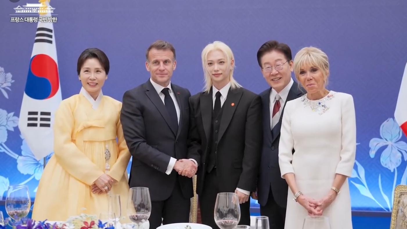 法国第一夫人与明星聊天，穿小白裙气质优雅又减龄，李富真也在场