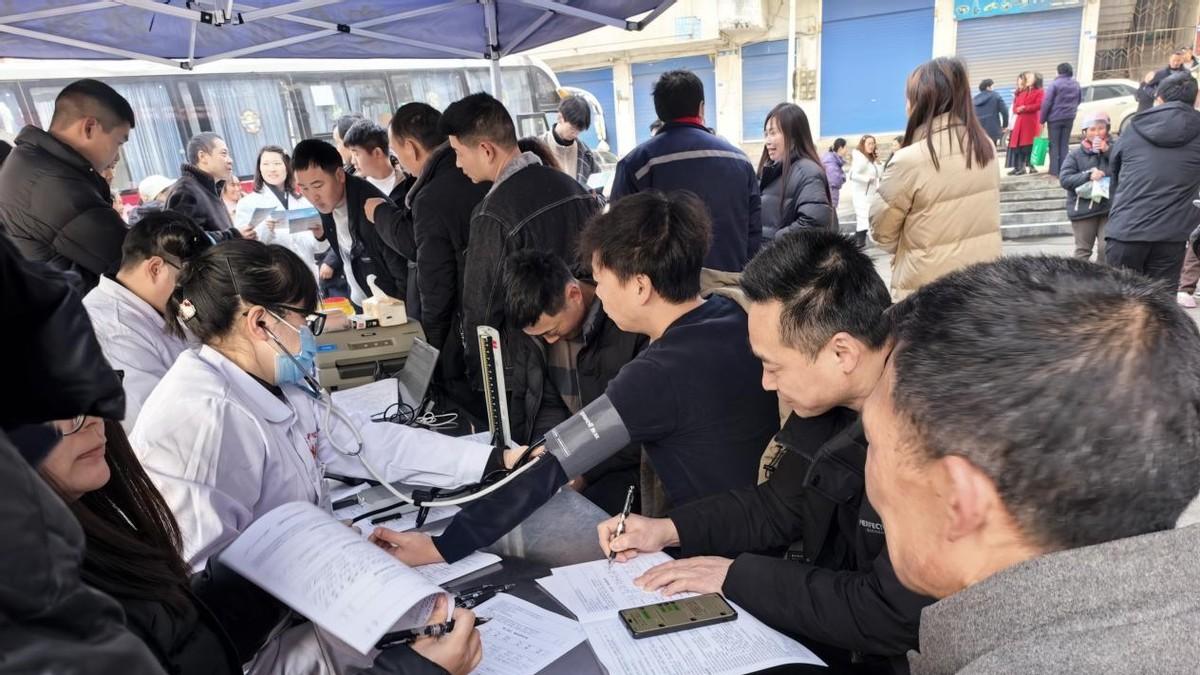 热血迎新春 携手送健康 南江县赶场镇无偿献血暖心启幕 干群同心守护生命希望