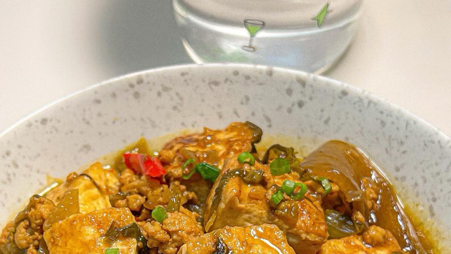 酸菜豆腐煲：一口下饭神器，开启味蕾狂欢