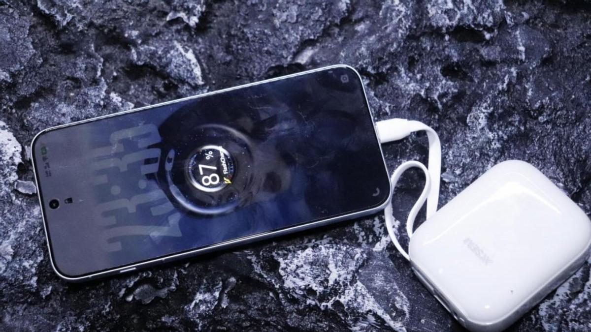 实测西圣PB-S充电宝：自带双线快充，通勤出行满分体验