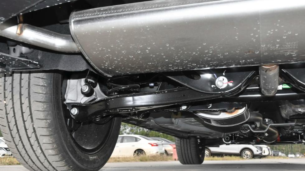 找不到入手的理由，星途凌云新增入门车型，减配行为明显