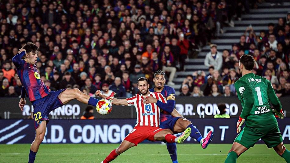 仰天长叹！出局又伤2主力，巴萨仅差1步之遥，棘手难题迫在眉睫！