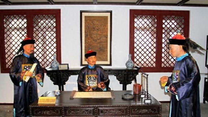 甘汝来从知县干到吏部尚书，始终保持清正本色，死后只剩8两银子