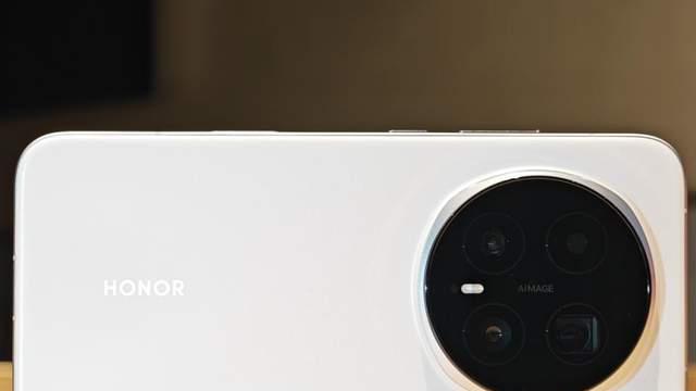 荣耀Magic 8 Air手机曝光：搭载天玑9500处理器！