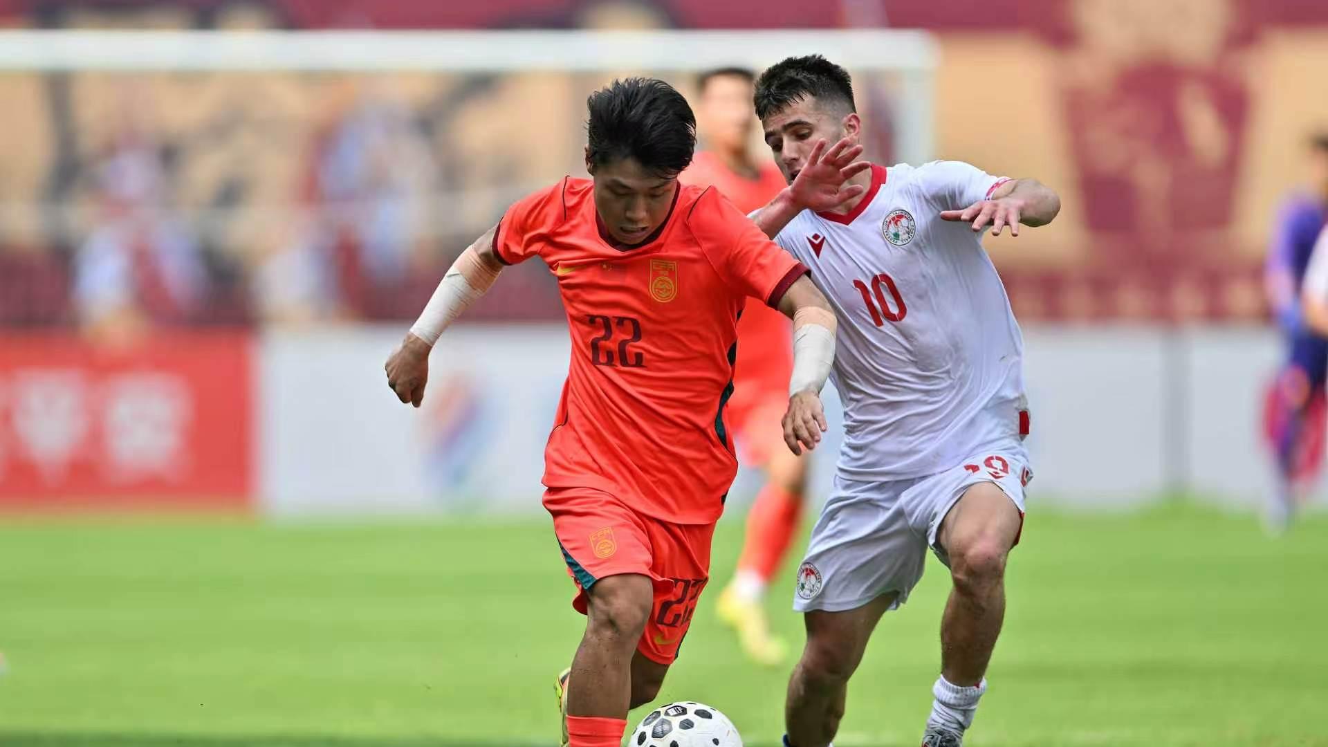 U23国足VS塔吉克斯坦首发：木塔力甫坐镇中场，廖荣祥、杜月徵搭档锋线
