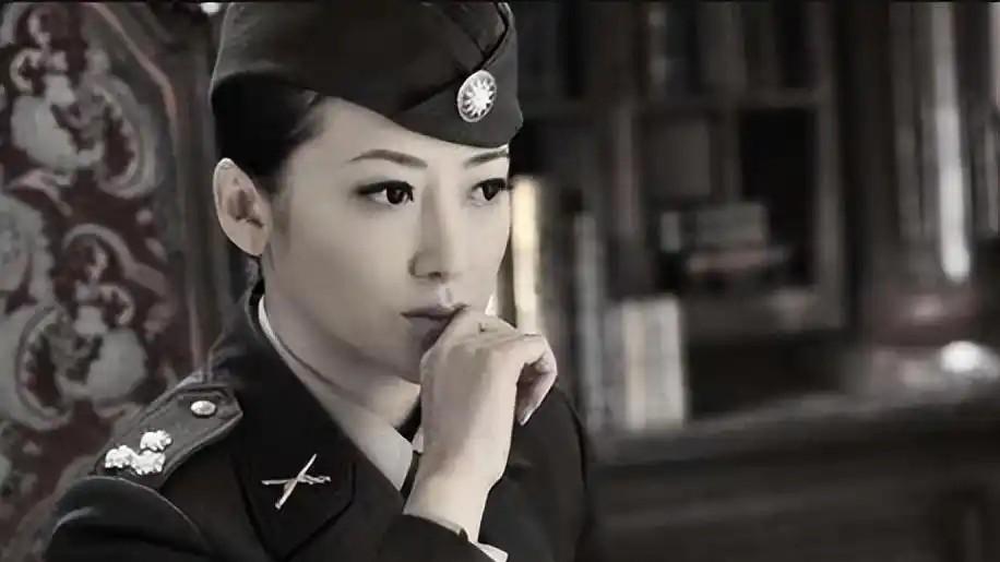 真假？国民党特务被捕，为何说新四军女兵是他上司，有两百人潜伏