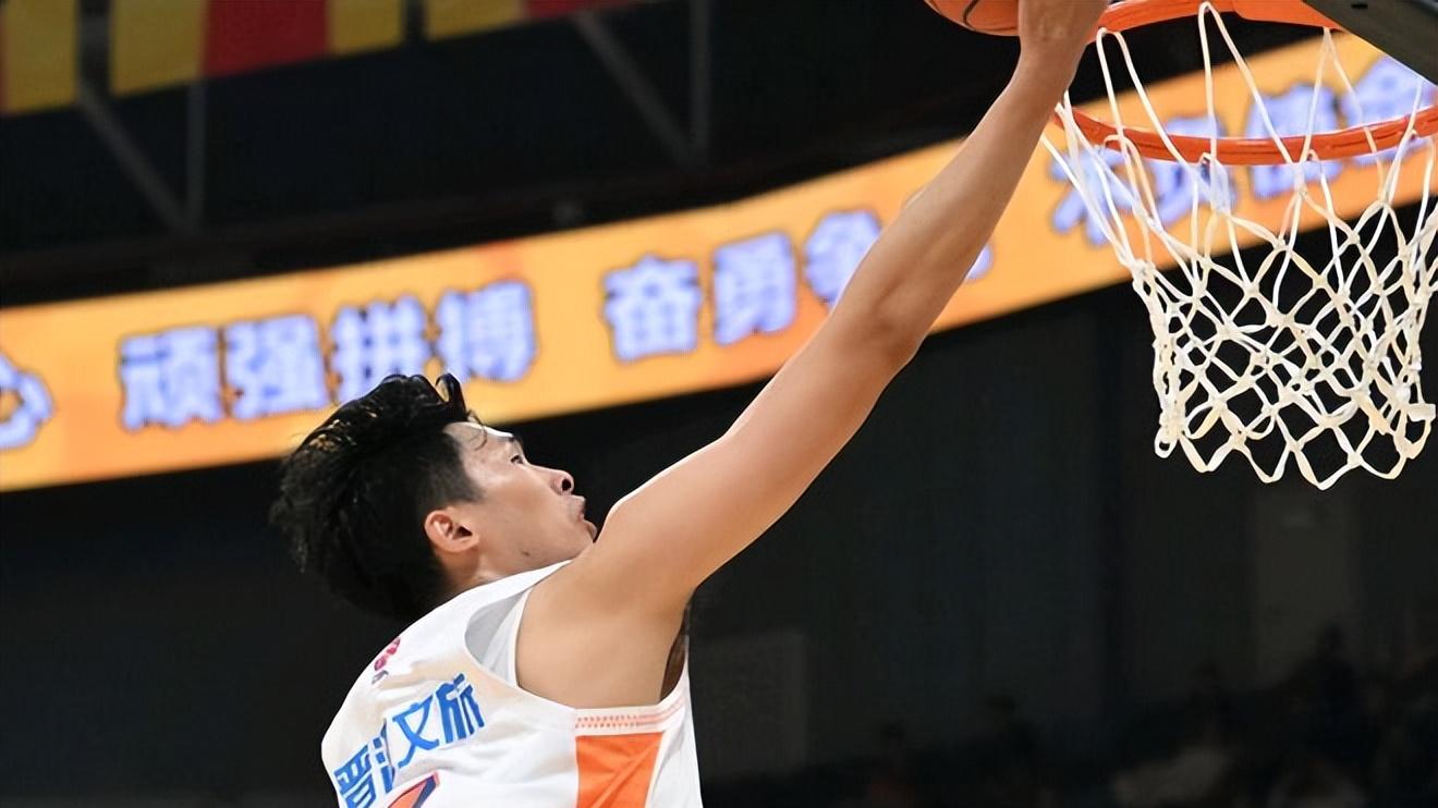 开场1分钟内讧！同曦双星互怼被弃用，福建外援狂轰42分打懵对手