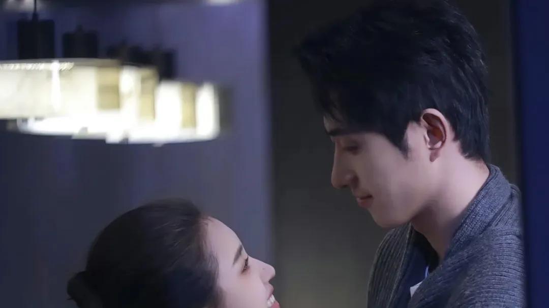 苗疆少主、癌症妻子、青梅竹马、穿书闺蜜——这四部短剧把“反差”玩明白了