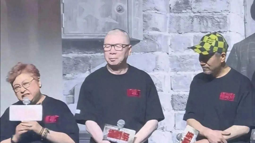 被观众抛弃的冯小刚：大家为什么不愿给他走个面儿？