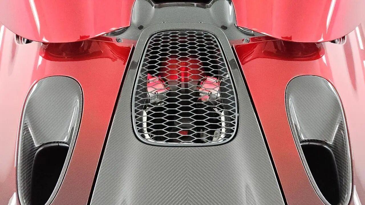 无挡风玻璃神车撞了！迈凯伦Elva事故车残值拍卖，比新车便宜一半？