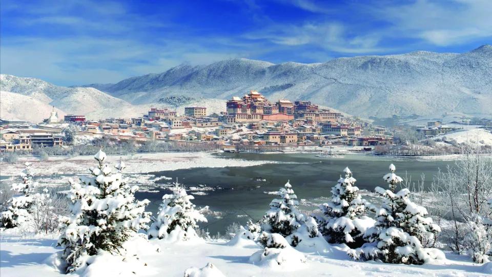 迪庆文旅惊喜亮相成都高铁站！邀您共赴香格里拉冬日秘境