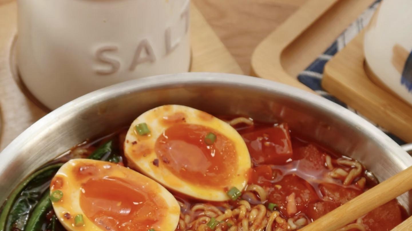 一碗暖透心底的番茄浓汤面