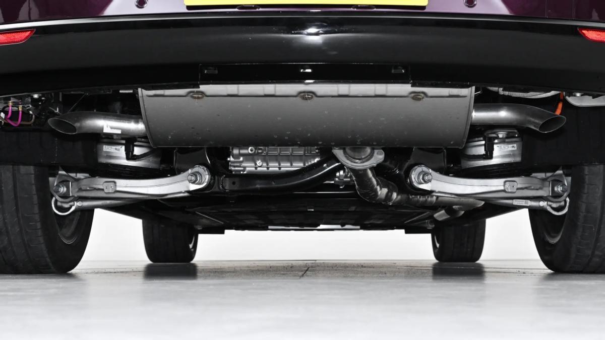 魏牌V9X上市了，5.1米转弯半径真能掉头？