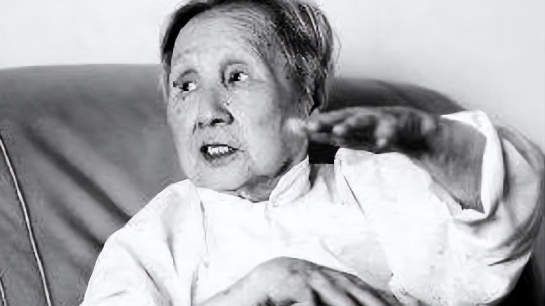 军长在会上被人打了一巴掌，事后对方道歉，他却大度摆手：不需要