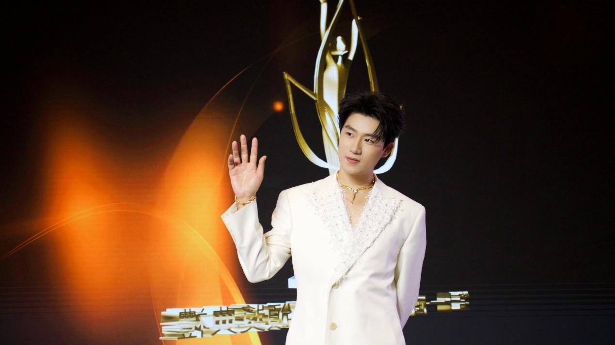 刘南勋荣获2025年度时尚人物最佳形象设计师