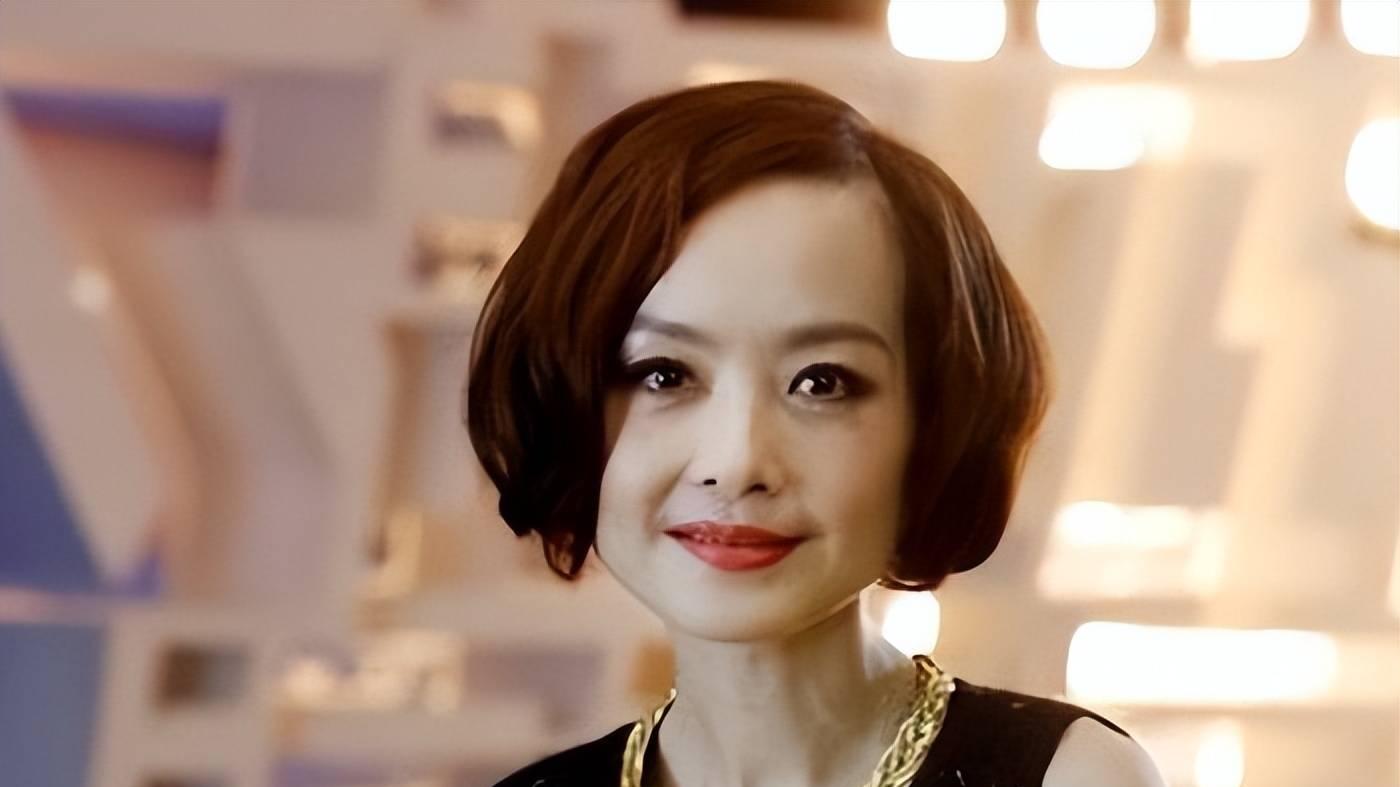 向太罕见走心点评！直言鲁豫才是真大女主：她的头真不是白大的