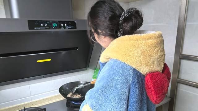 新年暖心好礼，从升级米家智能净烟机P1灶具套装开始