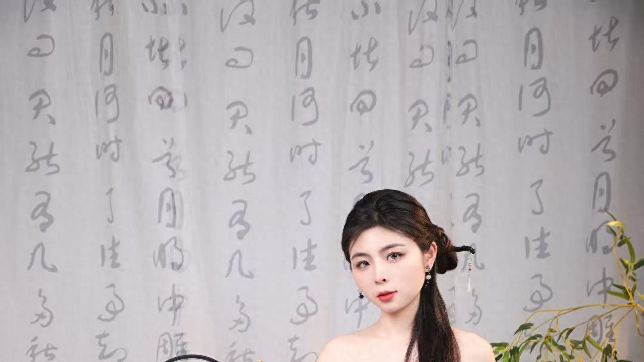 Carina：镜头下的风象旅人，捕捉每一寸发光的当下