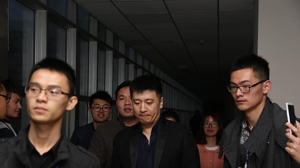 张雪峰最新消息：留几手发文暗讽被全网炮轰