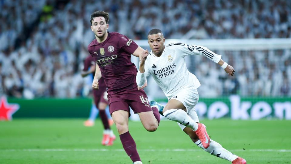 欧冠又看白对蓝！折损了一条中轴线的皇马，这次拿什么击败曼城？