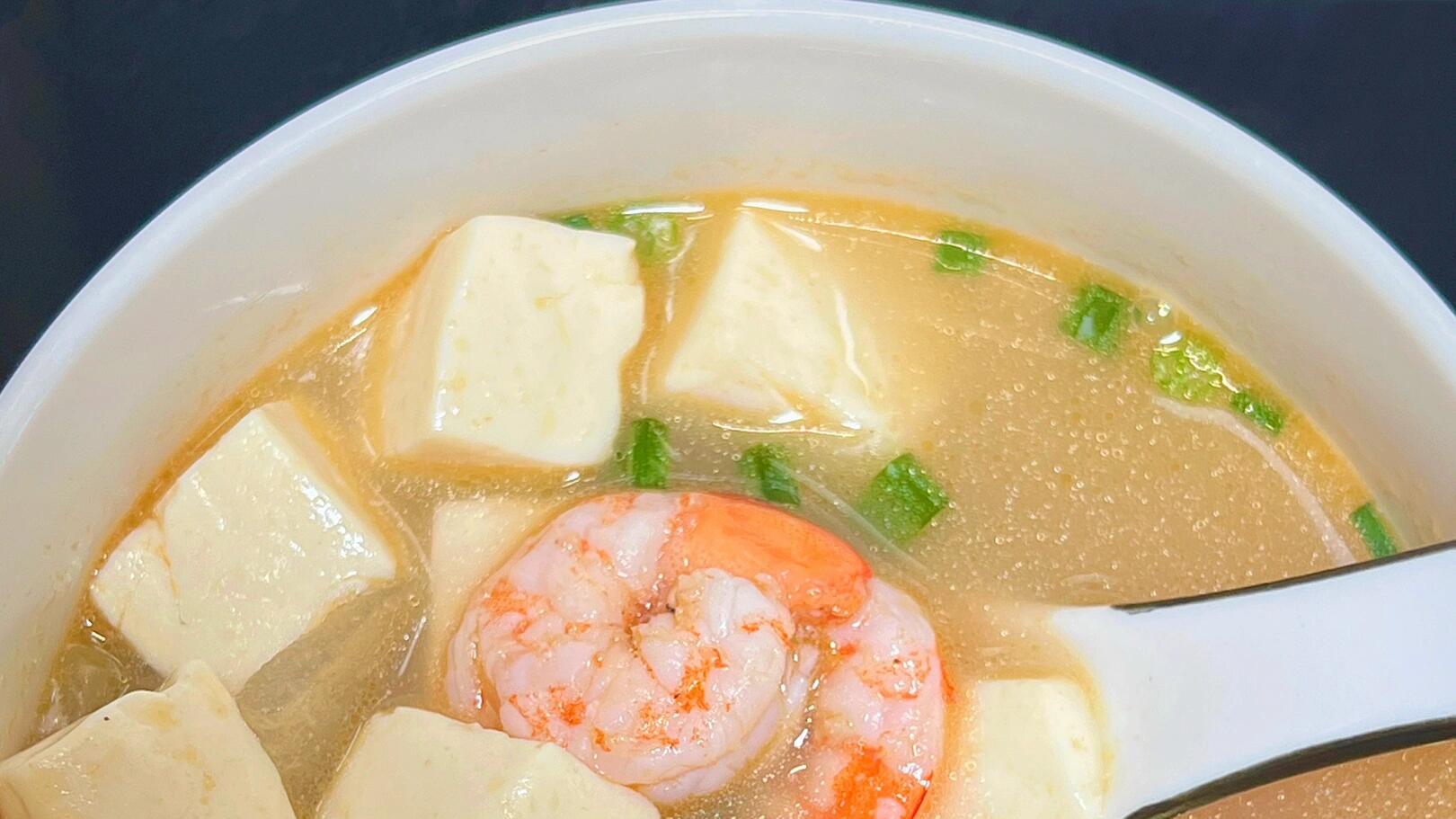 冬瓜虾仁豆腐汤：一碗清甜鲜美的夏日解腻汤！