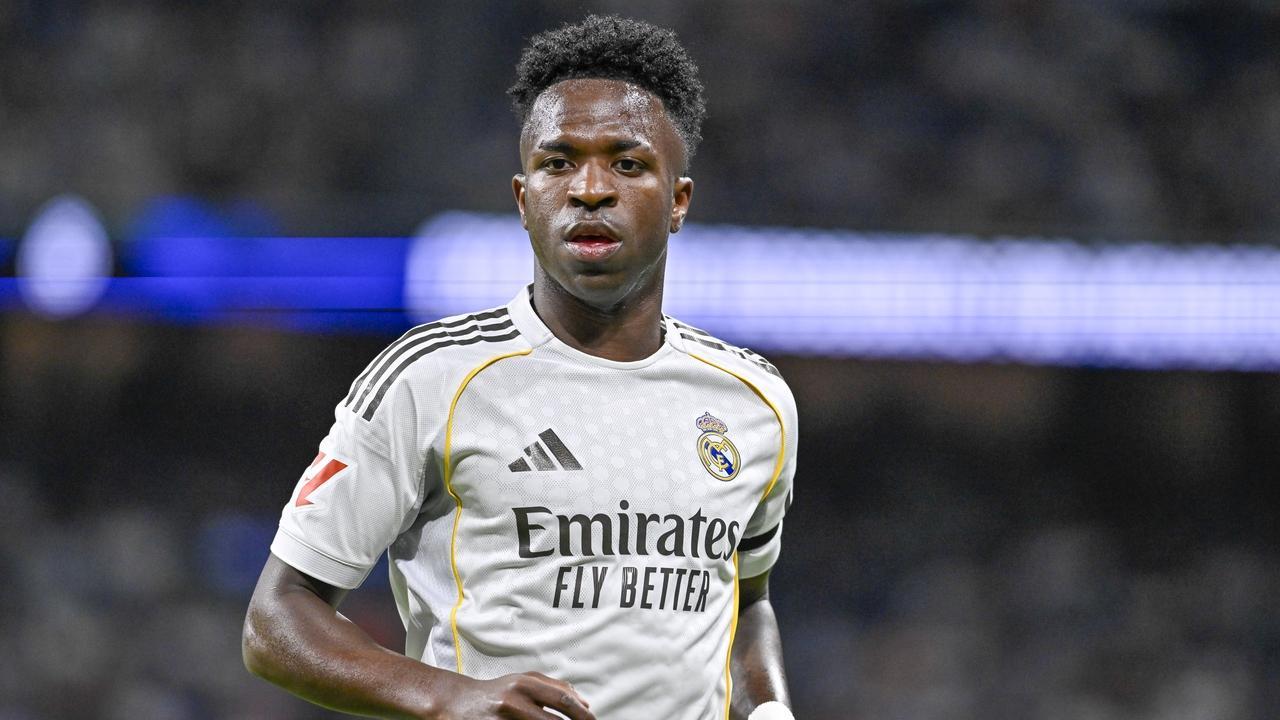 维尼修斯获评9.3分+官方MVP: 飙远程无解世界波，现场视角，太牛了