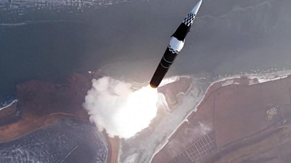 朝鲜发射弹道导弹，三重信号暴露真实诉求，半岛博弈要换新玩法？