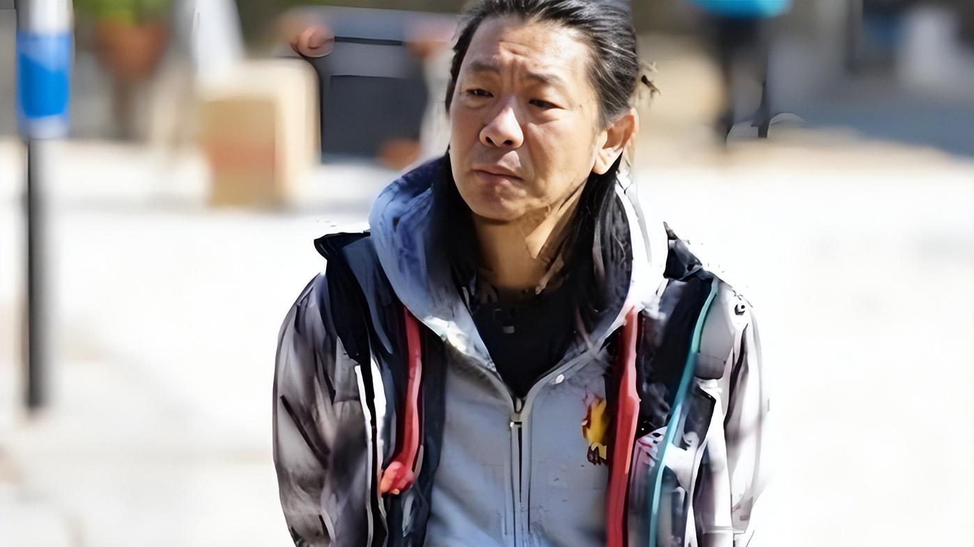 她为爱退圈、为家忍八次出轨，最后还是被一句“人家叫我这么做”送走