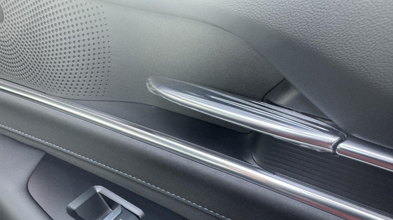 春节返乡路：2.0T高颜值蒙迪欧陪我满载年货