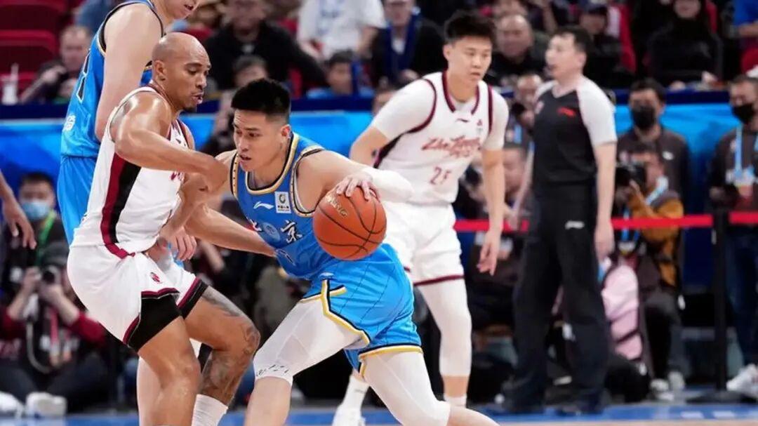 强援变水货！北京队不敌浙江队，许利民指导不装摊牌了