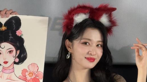 炸屏！王楚然2.9追剧团封神，红衣狐耳模仿妲己，与丞磊互动太带感
