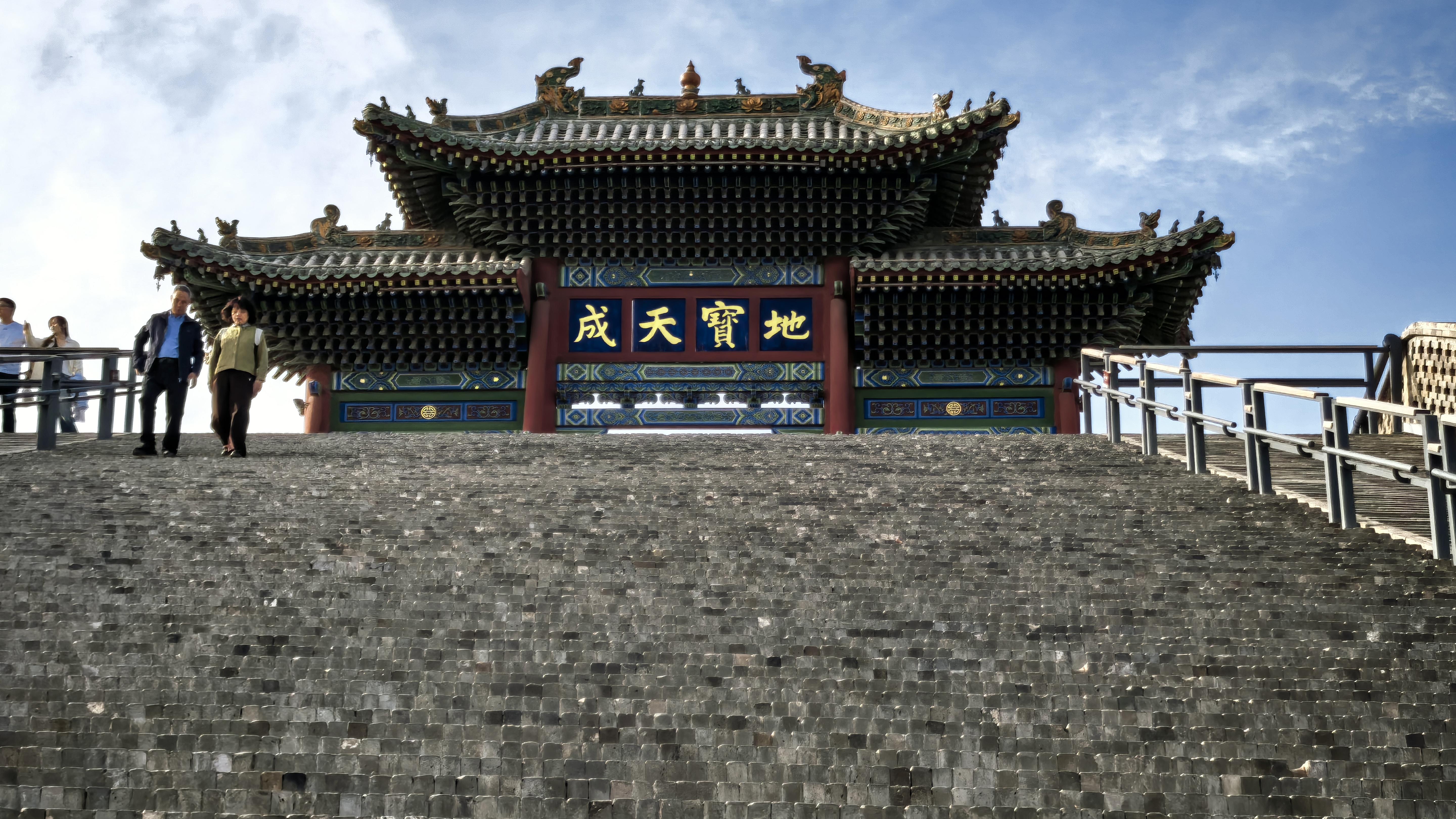 到运城来玩，这个地方是绕不过去的，可不是关帝庙