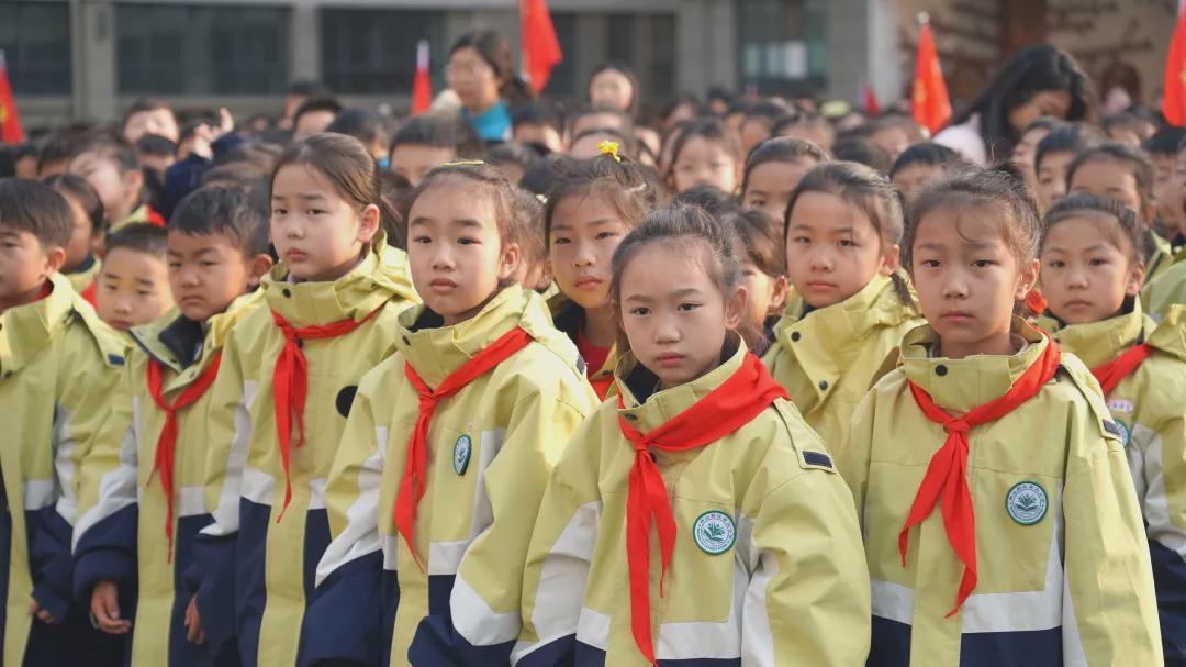 信阳市羊山新区第三小学：策马新程，智启未来