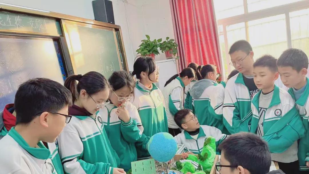 信阳市第五初级中学陈建平：用心用情用生命 种桃种李种春风