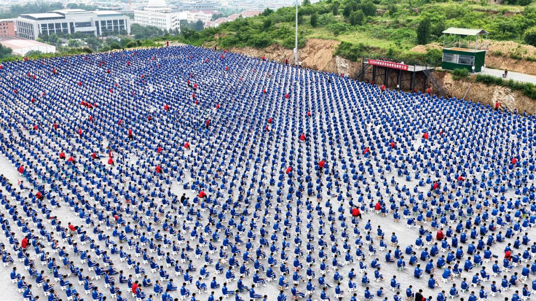 以武砺心 感恩笃行｜鹅坡武术学校隆重召开全体学生教育大会