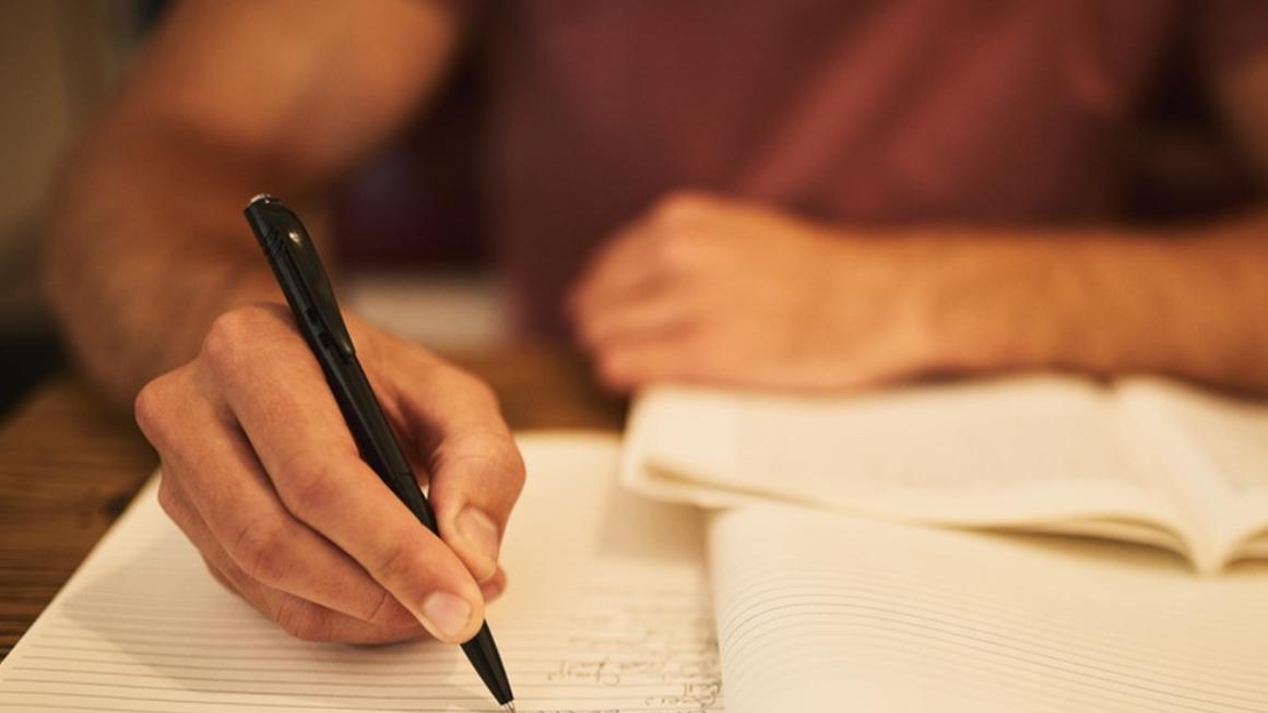 四级级作文真题  大学生英语四级(2025年12月)  第二套: 学术写作的重要性