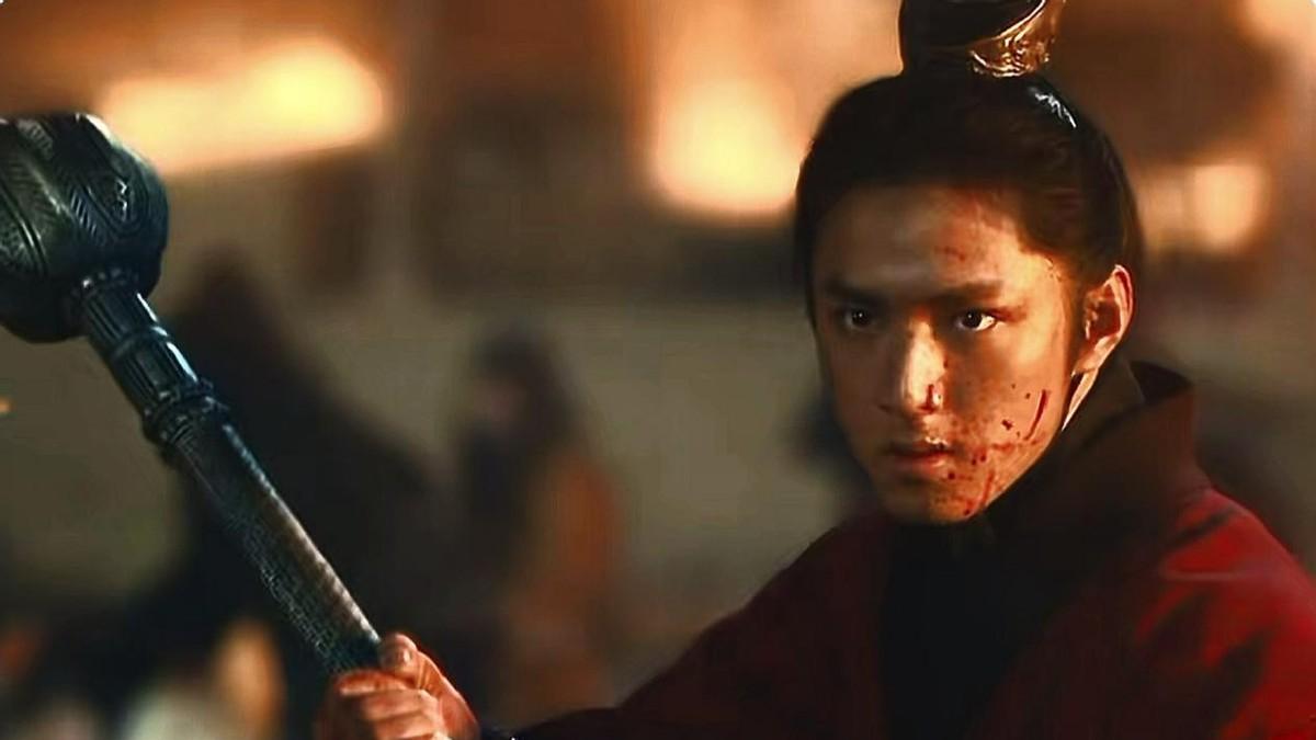 李云霄露香肩，陈丽君咬箭羽，原来书上写的摇曳生姿是这样子