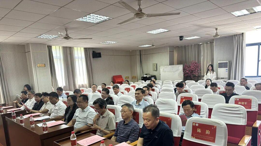 东大法学院举行2026年职业规划导师聘任暨法科生就业发展座谈会