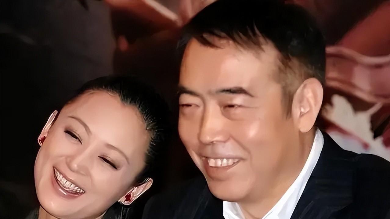 豪宅内的空间很大，装修的也是尽显格调